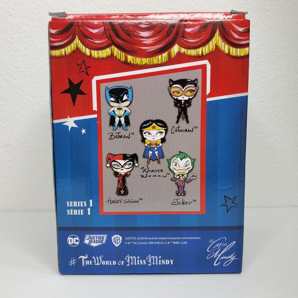 Miss Mindy Grey/Blue Batman Vinyl Figurine NIB - Picture 2 of 7